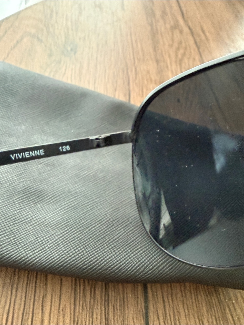 Quay Australia Black Aviator Sunglasses Women Vivienne (Gloss Black) - Picture 5 of 7
